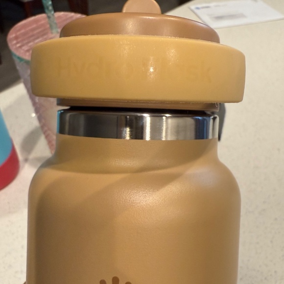 32 oz Hydroflask tumbler special edition toffee color with matching boot - Picture 16 of 16